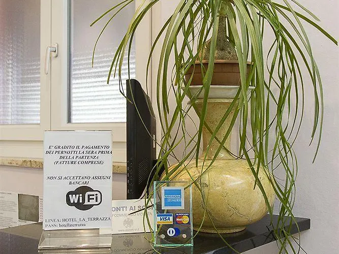 La Terrazza Hotel 2*