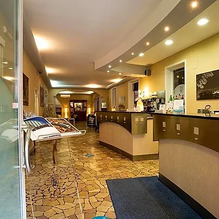 La Terrazza Hotel 2*